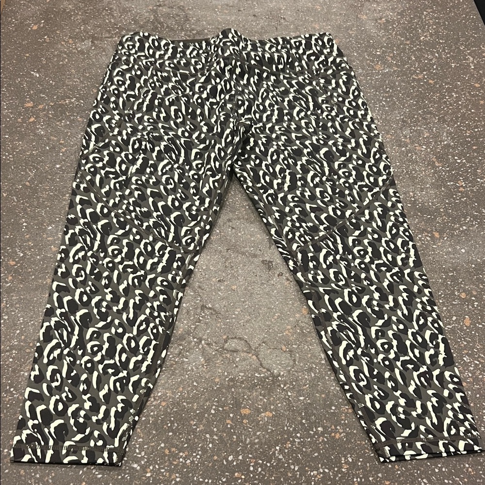Sweaty Betty Black and White Patterned Joggers